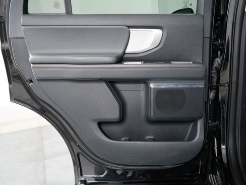 Certified 2025 Ford Expedition Active AWD/4WD image 23