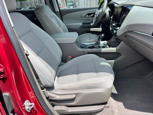 Used 2019 Chevrolet Traverse LT FWD image 10