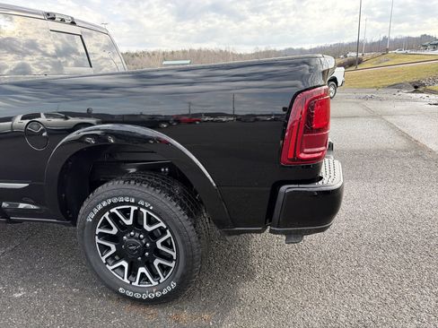 New 2026 RAM 2500 Limited AWD/4WD image 9