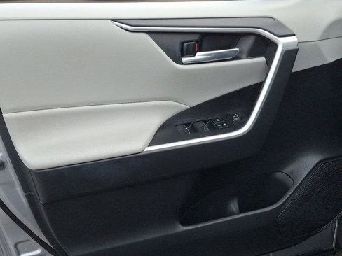 Certified 2022 Toyota RAV4 XLE image 11