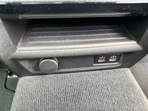 Certified 2023 BMW 530i xDrive w/ Premium Package AWD/4WD image 36