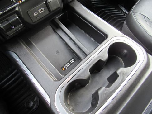 Used 2020 Chevrolet Silverado 1500 LTZ w/ LTZ Convenience Package image 29