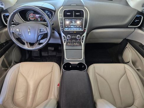 Used 2017 Lincoln MKX Select w/ Select Plus Package image 27