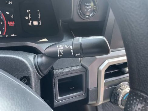 Used 2025 Toyota Tacoma SR5 AWD/4WD image 31