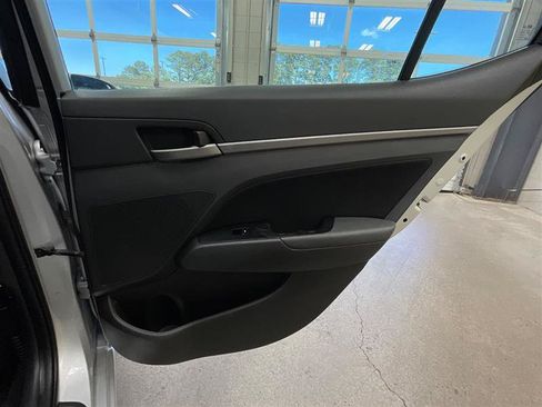 Used 2018 Hyundai Elantra Value Edition w/ Cargo Package FWD image 27