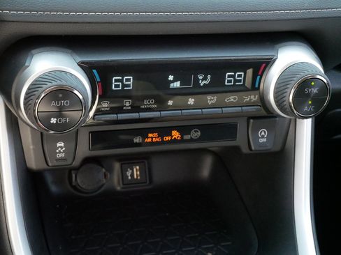 Certified 2025 Toyota RAV4 XLE image 23