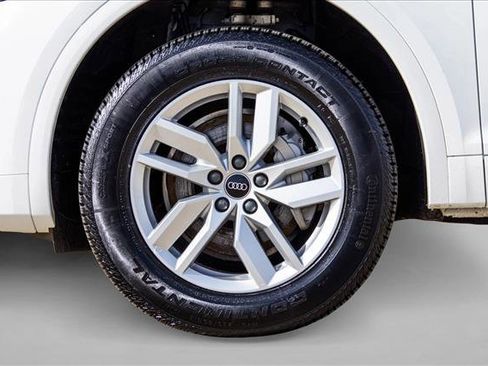 Used 2023 Audi Q5 2.0T Premium w/ Convenience Package AWD/4WD image 9