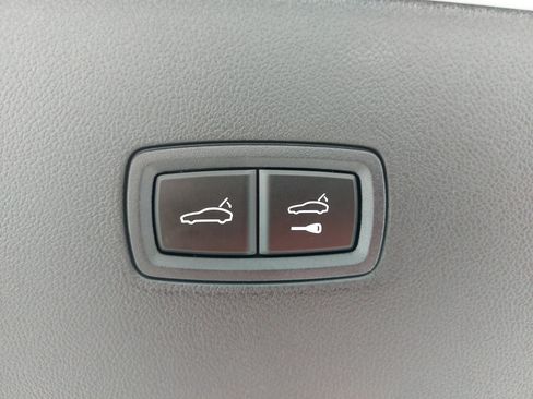 Certified 2026 Porsche Cayenne E-Hybrid Coupe AWD/4WD image 15