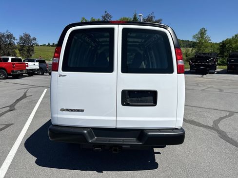 New 2026 Chevrolet Express 2500 w/ Driver Convenience Package RWD image 6