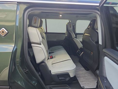 Used 2023 Rivian R1S Adventure image 26