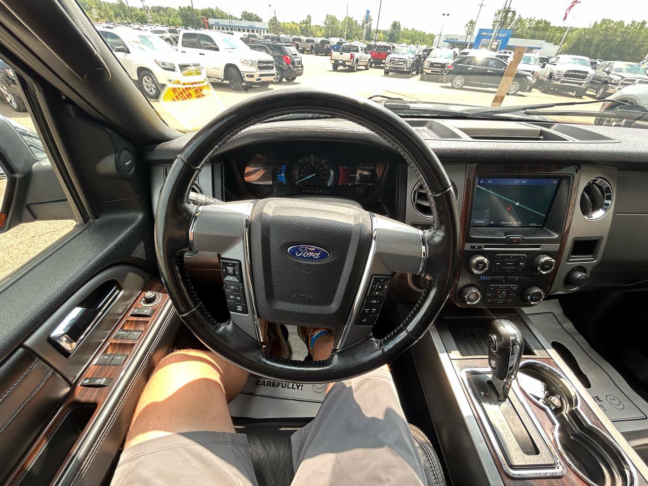 Used 2016 Ford Expedition Platinum AWD/4WD image 32