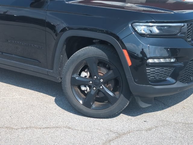 Used 2024 Jeep Grand Cherokee Limited w/ Luxury Tech Group II AWD/4WD image 2