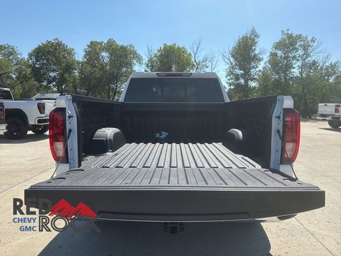 New 2026 GMC Sierra 1500 SLE w/ Preferred Package image 13