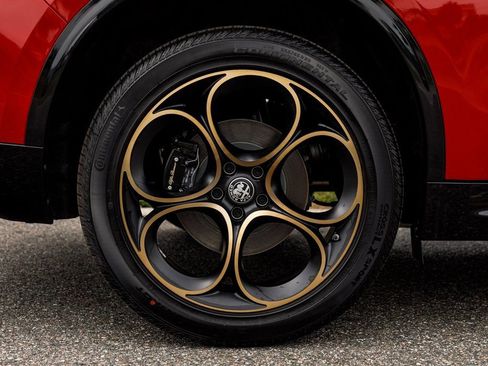 New 2025 Alfa Romeo Stelvio Sprint image 11