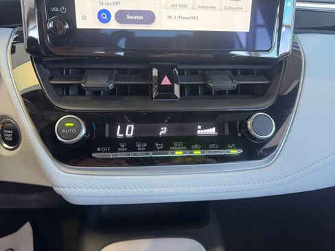 Certified 2025 Toyota Corolla SE w/ Convenience Package image 12