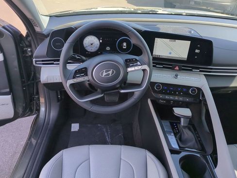 New 2026 Hyundai Elantra Limited image 17