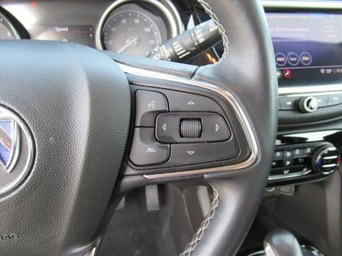 Used 2022 Buick Encore GX Select image 18
