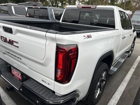 Used 2025 GMC Sierra 1500 SLT w/ SLT Premium Plus Package image 4