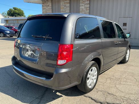 Used 2015 Dodge Grand Caravan SE w/ Quick Order Package 29E SE FWD image 4