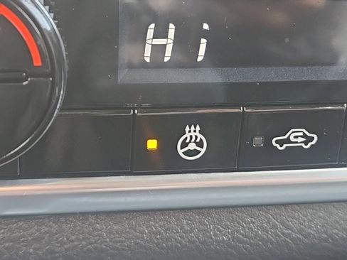 Used 2023 Nissan Rogue SV w/ SV Premium B Package image 22