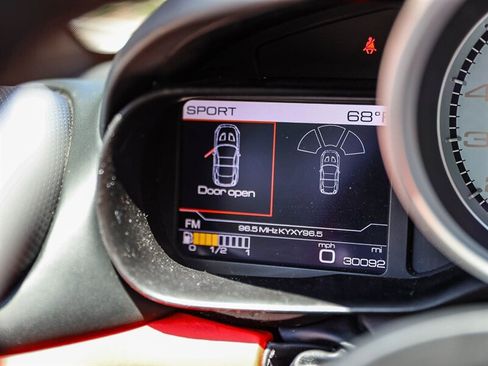 Used 2015 Ferrari California T RWD image 42