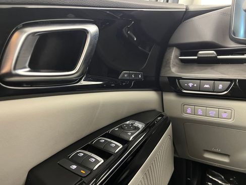 Used 2024 Kia Carnival SX image 24