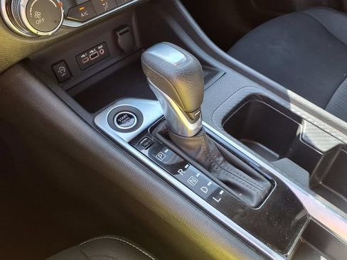 Used 2024 Nissan Sentra SV FWD image 8