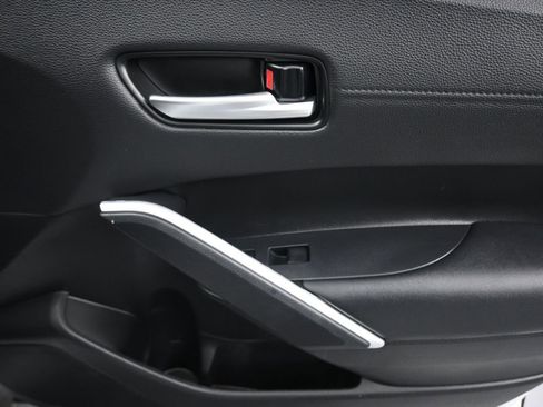 Used 2023 Toyota Corolla Cross XSE w/ Convenience Package image 37