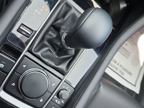 Used 2025 MAZDA MAZDA3 s image 32