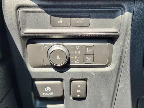 Used 2022 Ford Expedition Limited AWD/4WD image 25