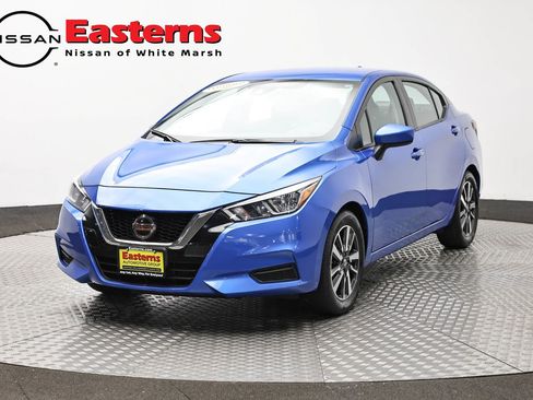 Used 2022 Nissan Versa SV FWD image 1