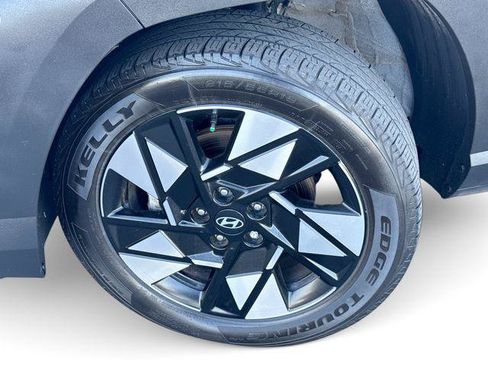 Used 2024 Hyundai Kona SEL AWD/4WD image 19