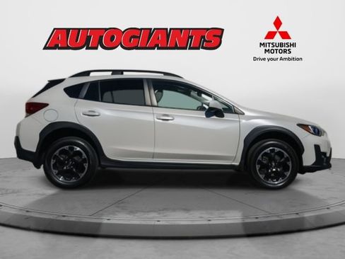 Used 2023 Subaru Crosstrek 2.0i Premium image 3