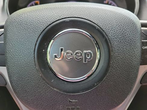 Used 2018 Jeep Grand Cherokee Limited RWD image 25