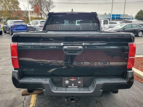 Used 2025 Toyota Tacoma TRD Off-Road image 5