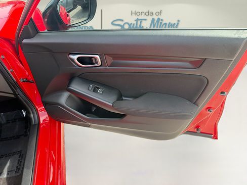 Certified 2025 Honda Civic Sport image 32