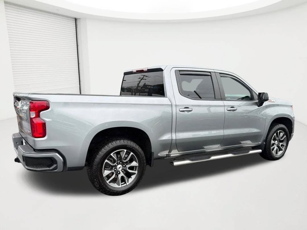 Used 2023 Chevrolet Silverado 1500 RST AWD/4WD image 5