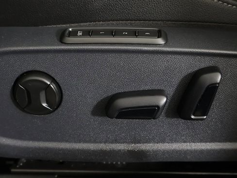 Used 2021 Volkswagen Jetta SEL Premium image 36