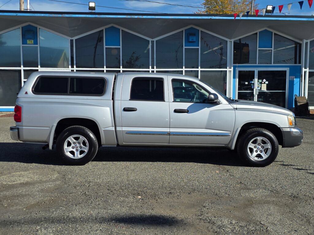 Used 2005 Dodge Dakota SLT w/ Trailer Tow Group AWD/4WD image 6