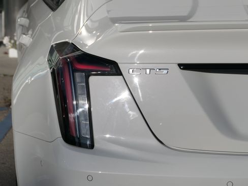 Certified 2023 Cadillac CT5 V w/ Premium Package image 5