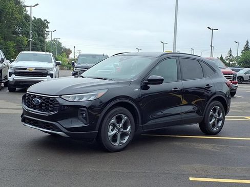 Used 2025 Ford Escape ST-Line Select AWD/4WD image 1