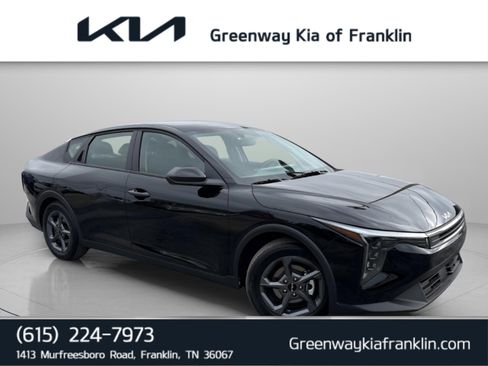New 2025 Kia K4 LXS image 1