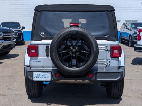 Used 2024 Jeep Wrangler Unlimited Sahara AWD/4WD image 9