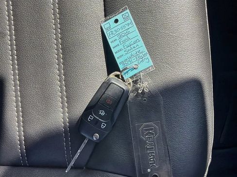 Used 2015 Ford Fusion SE w/ Equipment Group 202A FWD image 34