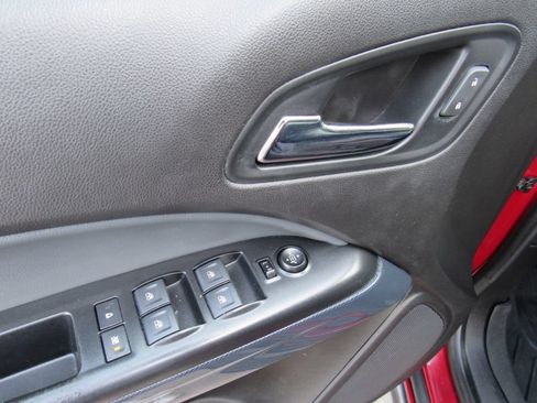 Used 2018 Chevrolet Colorado Z71 RWD image 14