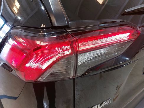 Used 2023 Toyota RAV4 XLE Premium image 34