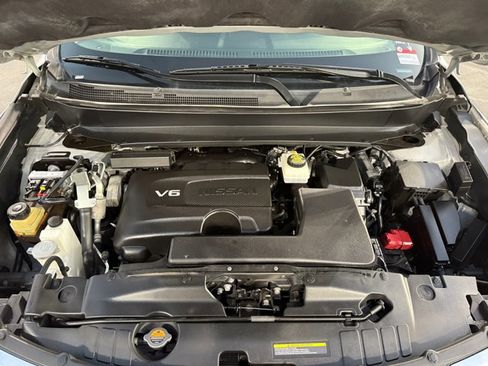 Used 2020 Nissan Pathfinder SV image 18