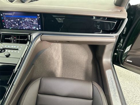 Certified 2026 Porsche Panamera image 30