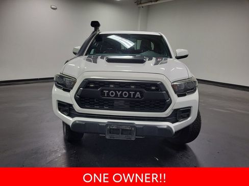 Used 2019 Toyota Tacoma TRD Pro AWD/4WD image 3