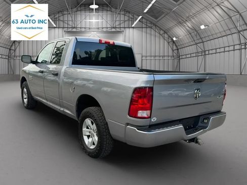 Used 2019 RAM 1500 Express AWD/4WD image 3